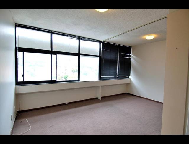 0 BEDROOM APARTMENT FOR SALE IN ORANJEZICHT